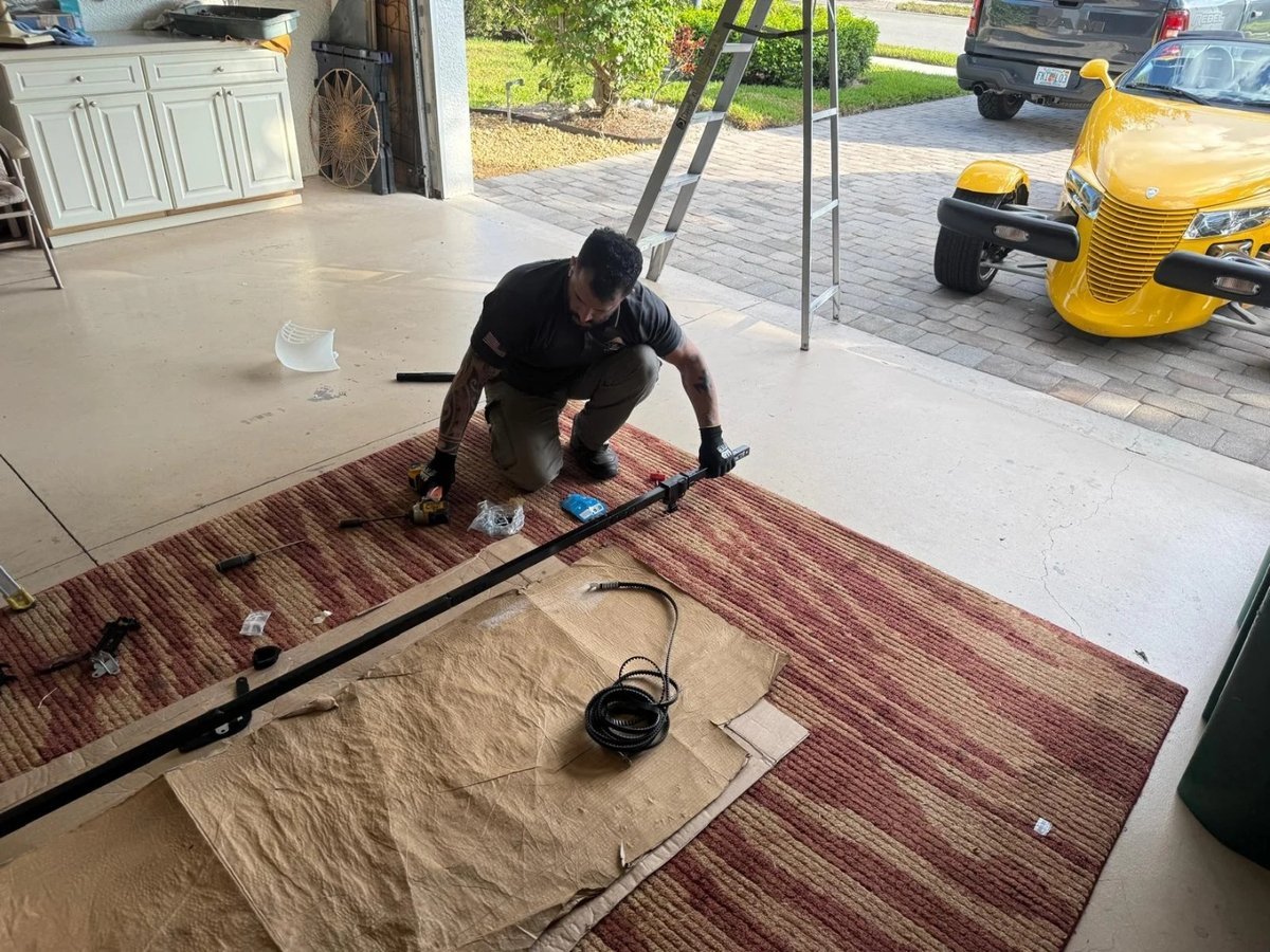 Garage door repair work, gallery photo 2